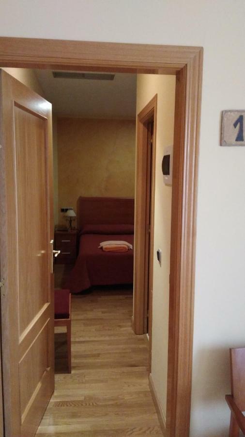 Hostal Puerta Del Valle Ла-Систернига Экстерьер фото